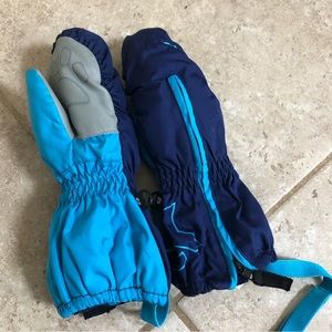 Skiset NWOT Toddler Ski Snow Mittens Sz 3 Toddler